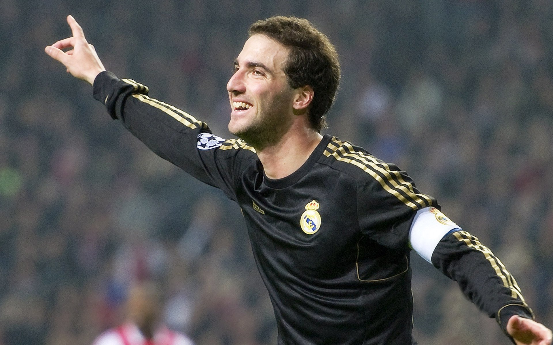 KAIYUN 中国大陆-“法甲焦点战役：抢分大战激烈，悬念不断”，法甲首战