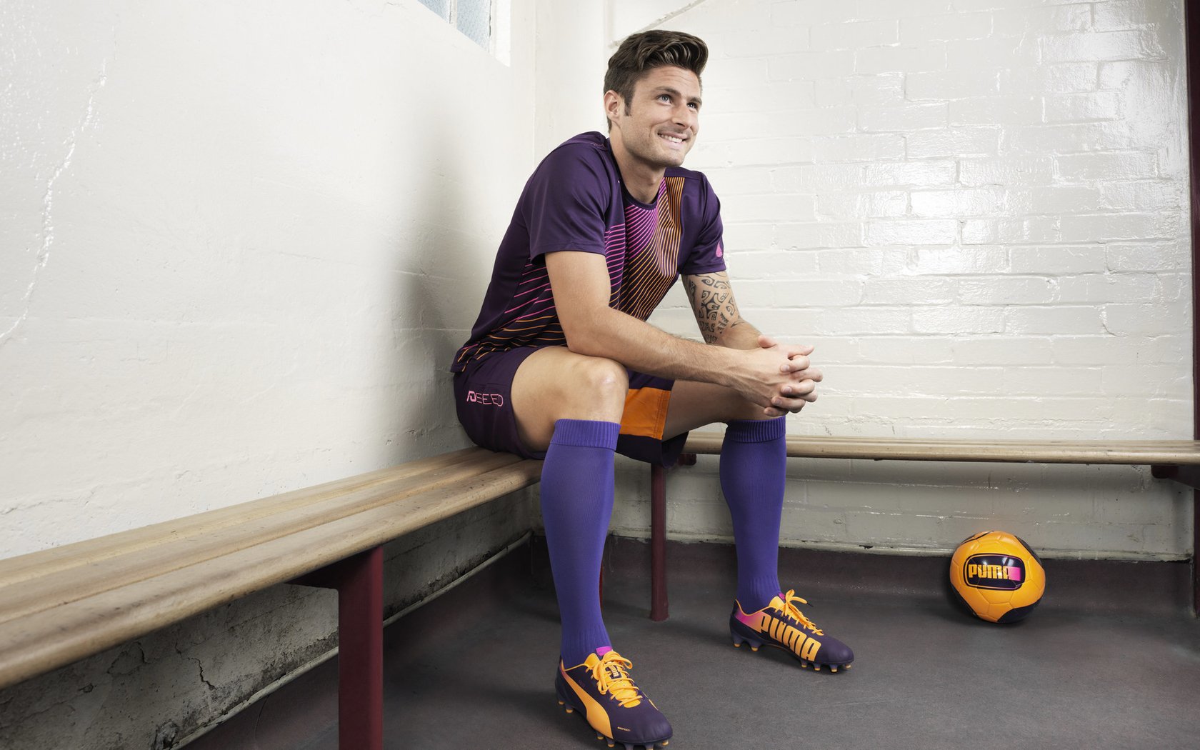 开云·体育官网-“泥浆激荡：越野赛段的血性拼搏”，泥浆大赛视频